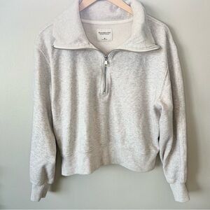 Abercrombie Cropped Sweatshirt